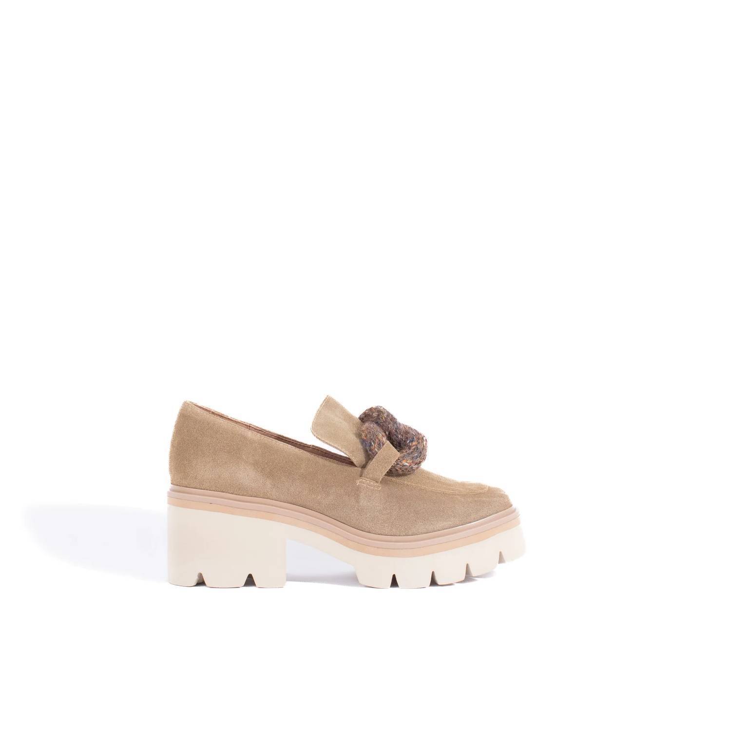 New All Black Women's Link Lug Heeled Loafer In Camel
